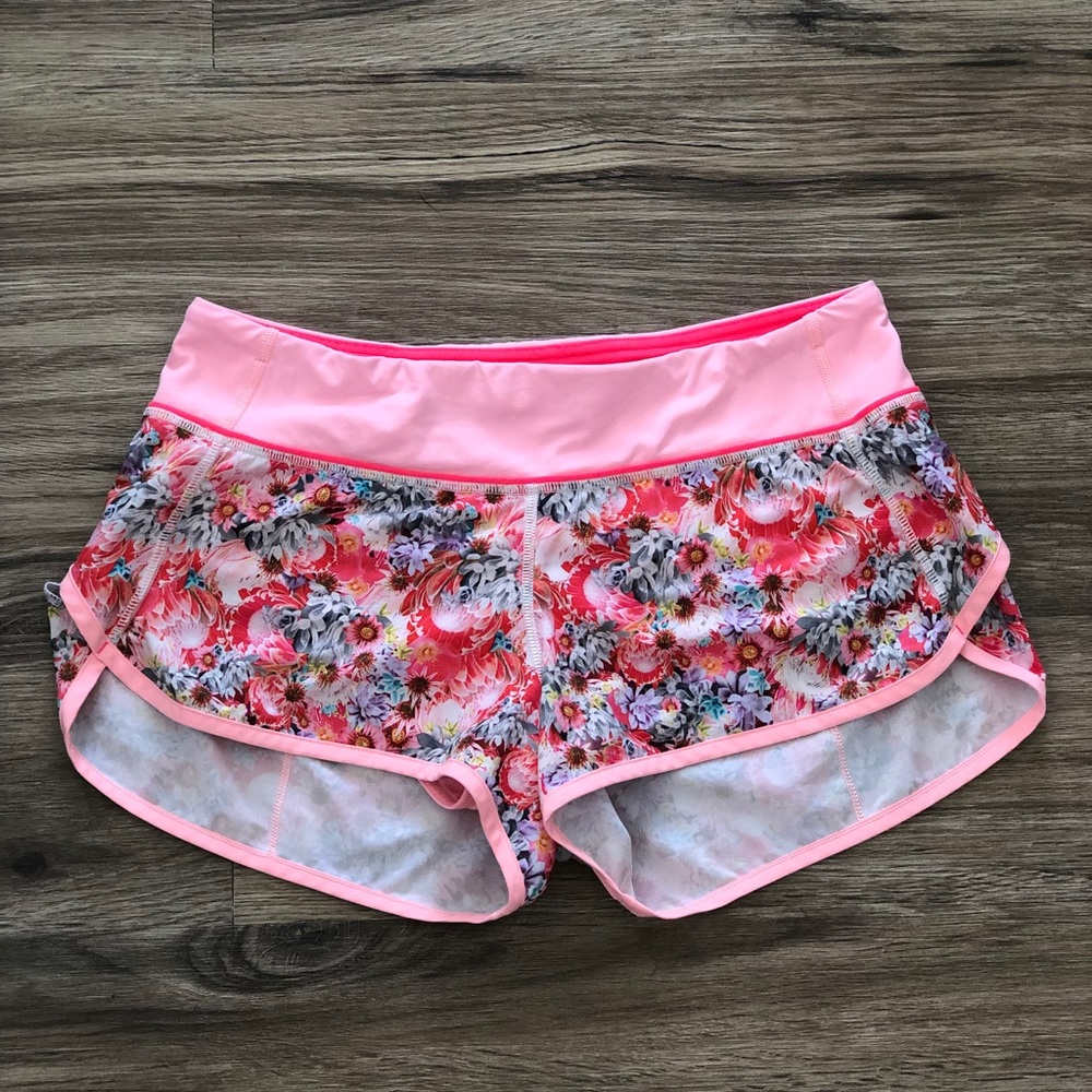 Lululemon Flowabunga Floral Speed Short Size 6